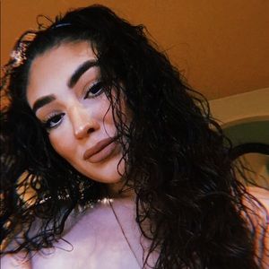 Meet your Posher, Sabrina